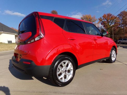 Used 2021 Kia Soul S image 29