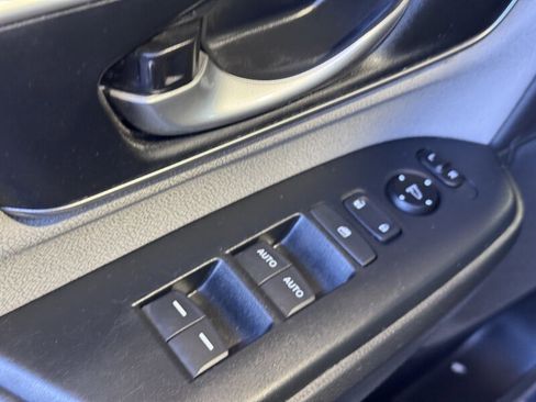 Used 2019 Honda CR-V EX image 16