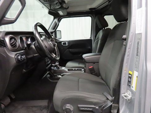 Used 2020 Jeep Wrangler Unlimited Sport AWD/4WD image 9