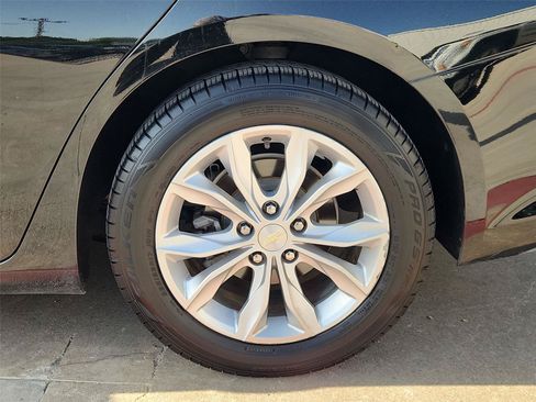 Used 2020 Chevrolet Malibu LT FWD image 30