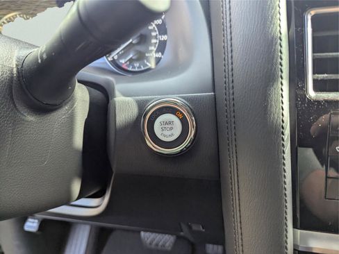 Used 2021 Nissan Armada SL w/ Captain's Chairs Package image 13