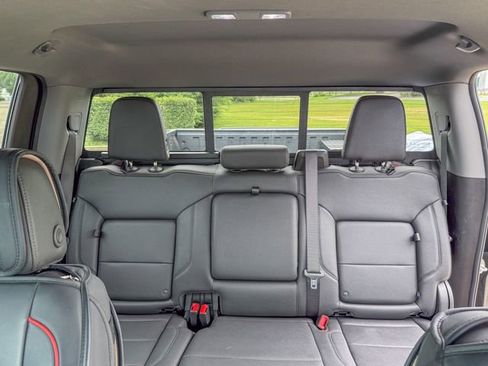 Used 2024 Chevrolet Silverado 1500 LT Trail Boss w/ Convenience Package II AWD/4WD image 22
