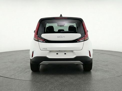 Used 2025 Kia Soul LX w/ LX Technology Package FWD image 7
