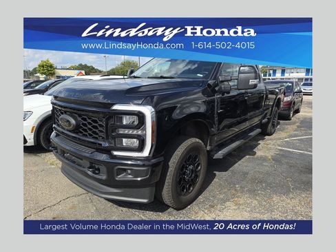 Used 2025 Ford F350 Lariat w/ Black Appearance Package AWD/4WD image 1