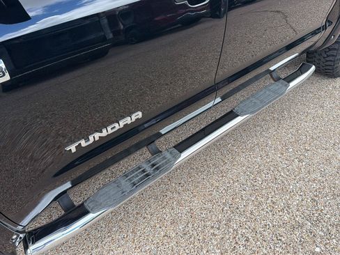 Used 2018 Toyota Tundra SR5 w/ SR5 Upgrade Package AWD/4WD image 10