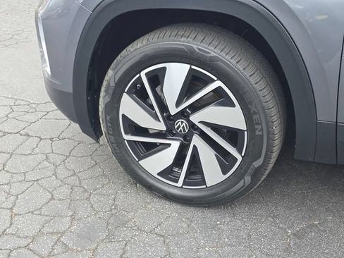 Used 2024 Volkswagen Atlas SE FWD image 5