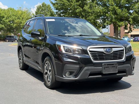 Used 2021 Subaru Forester Premium AWD/4WD image 7