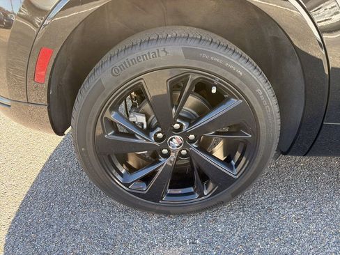 Used 2023 Buick Envision Preferred image 11