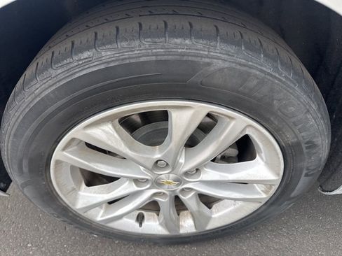 Used 2018 Chevrolet Malibu LT image 10