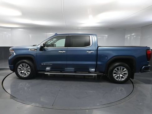 Used 2025 GMC Sierra 1500 Denali w/ Technology Package AWD/4WD image 11