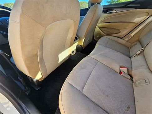 Used 2019 Buick Regal Preferred w/ Sights and Sounds Package image 17