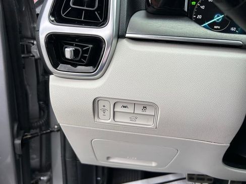 Certified 2023 Kia Sorento SX Prestige w/ Panoramic Sunroof Package image 25