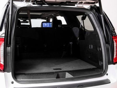 Used 2021 GMC Yukon XL SLT w/ Rear Media and Nav Package AWD/4WD image 36