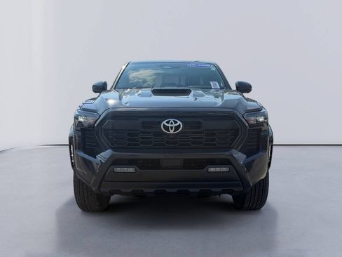 Used 2024 Toyota Tacoma TRD Sport w/ TRD Sport Premium Package AWD/4WD image 8