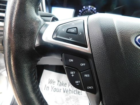 Used 2019 Ford Fusion SEL image 12