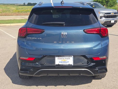 Certified 2025 Buick Encore GX Sport Touring w/ Experience Buick Package FWD image 5