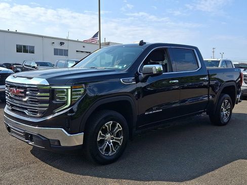 Used 2026 GMC Sierra 1500 SLT AWD/4WD image 3