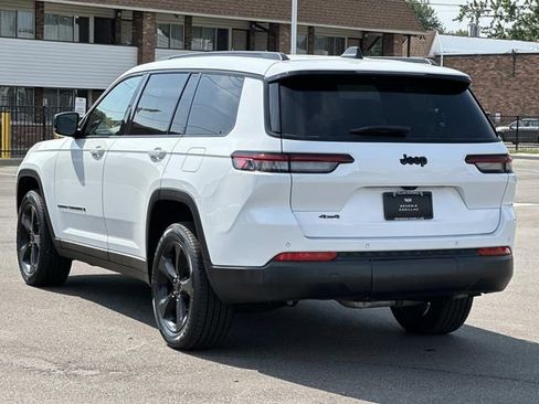 Used 2023 Jeep Grand Cherokee L Altitude AWD/4WD image 52