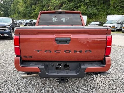 Used 2025 Toyota Tacoma TRD Sport w/ TRD Sport Premium Package AWD/4WD image 6