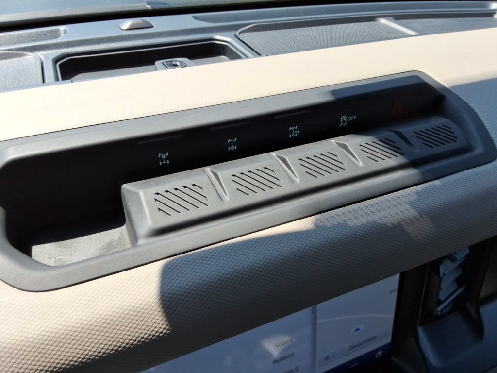 Used 2023 Ford Bronco Wildtrak AWD/4WD image 33