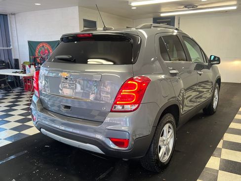 Used 2019 Chevrolet Trax LT w/ LT Convenience Package AWD/4WD image 13