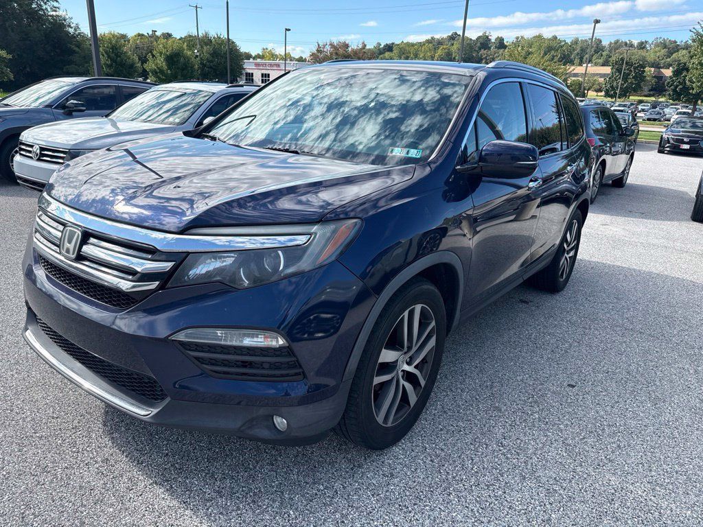 Used 2017 Honda Pilot Elite image 2