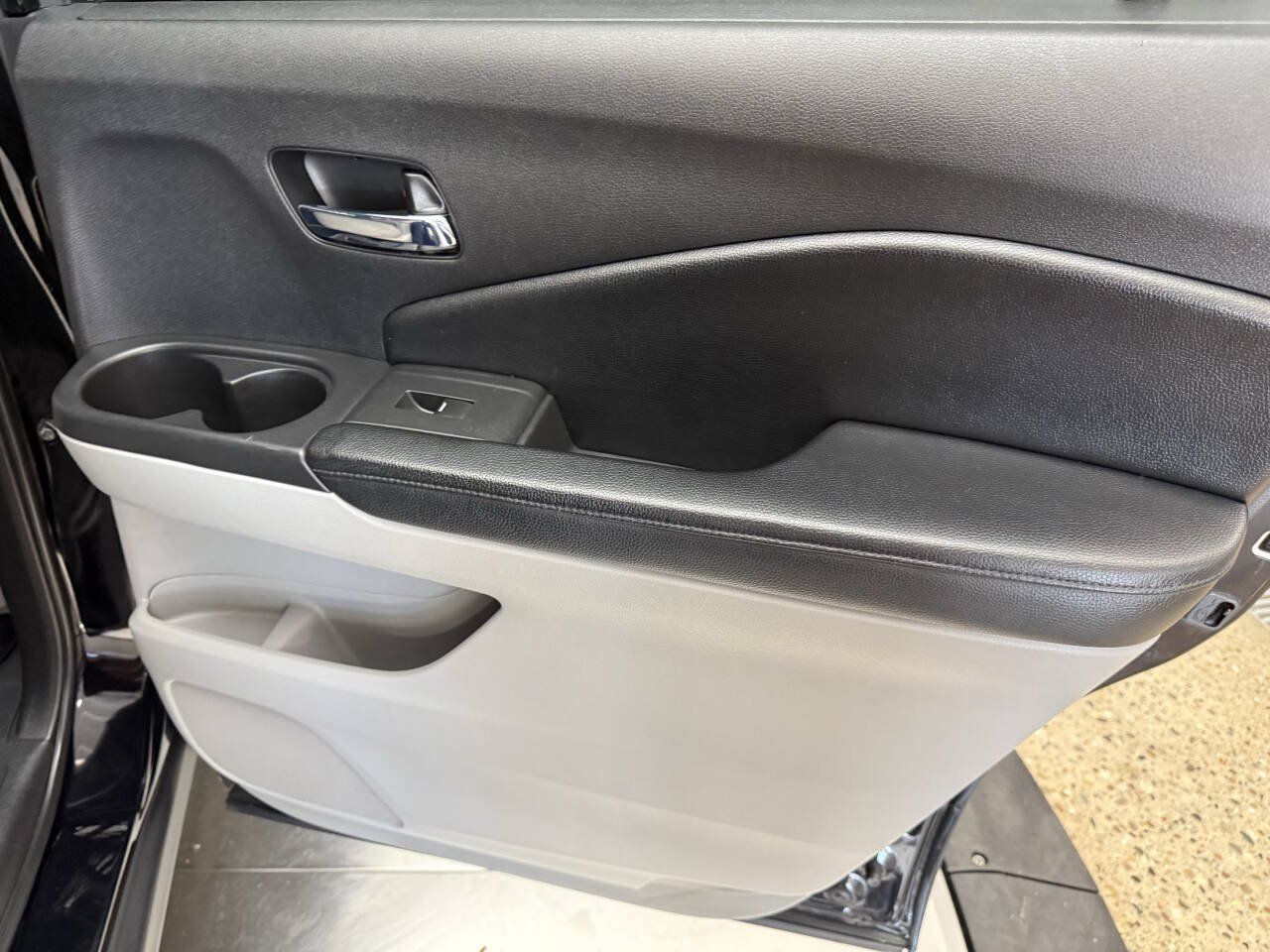 Used 2017 Honda Pilot LX image 23