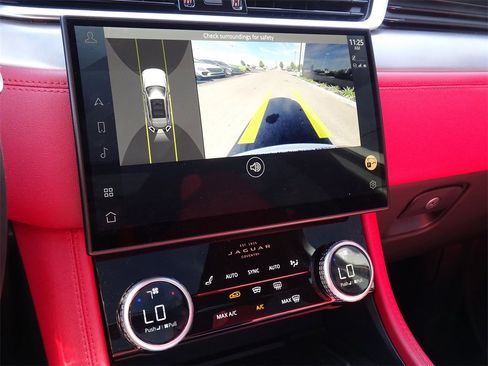 Used 2024 Jaguar F-PACE R-Dynamic S image 18