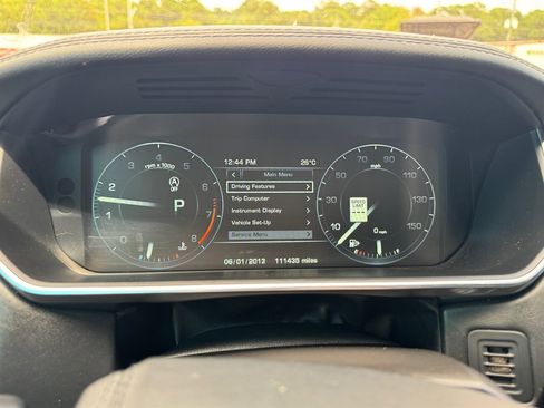 Used 2015 Land Rover Range Rover HSE image 8