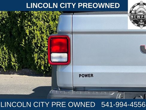 Used 2022 Jeep Gladiator Rubicon w/ Cold Weather Group image 23