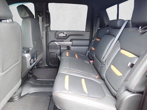 Used 2023 GMC Sierra 2500 AT4 w/ AT4 Preferred Package AWD/4WD image 8