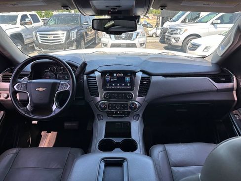 Used 2015 Chevrolet Suburban LT RWD image 10