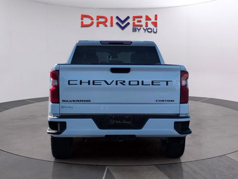Used 2025 Chevrolet Silverado 1500 Custom w/ Turbomax Blackout Package AWD/4WD image 4
