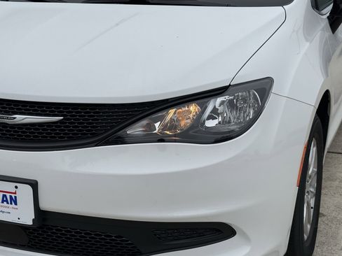 New 2026 Chrysler Voyager LX image 8