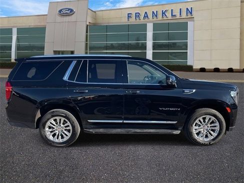 Used 2021 GMC Yukon SLT w/ SLT Premium Package image 8