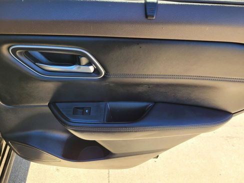 Used 2021 Nissan Rogue SV w/ Premium Package image 12