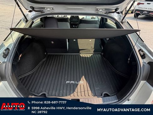 Used 2017 Toyota Prius Two FWD image 29