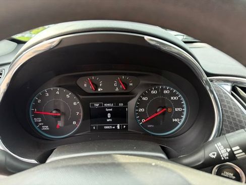 Used 2019 Chevrolet Malibu LT FWD image 16
