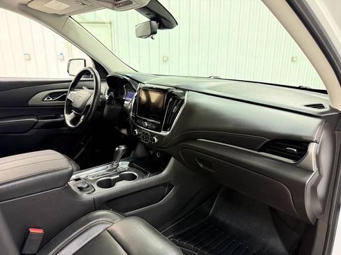 Used 2020 Chevrolet Traverse RS AWD/4WD image 14