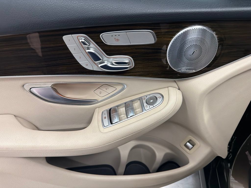 Certified 2017 Mercedes-Benz GLC 300 image 19