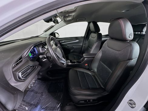 Used 2023 Chevrolet Bolt EUV LT w/ Convenience Package image 12