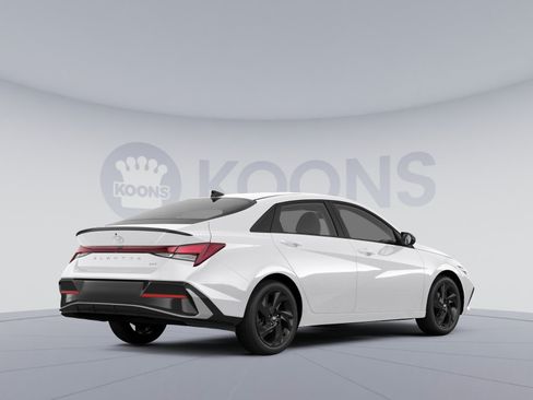 Certified 2026 Hyundai Elantra Sport FWD image 4