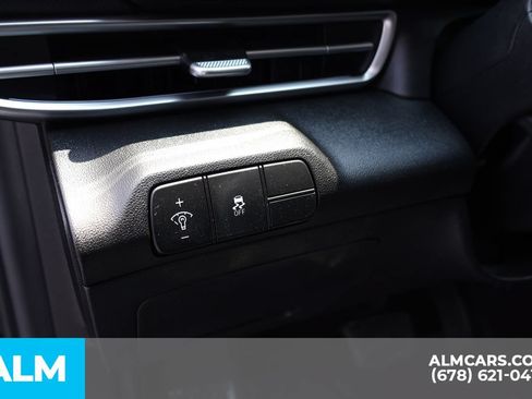 Used 2024 Hyundai Elantra SEL FWD image 15