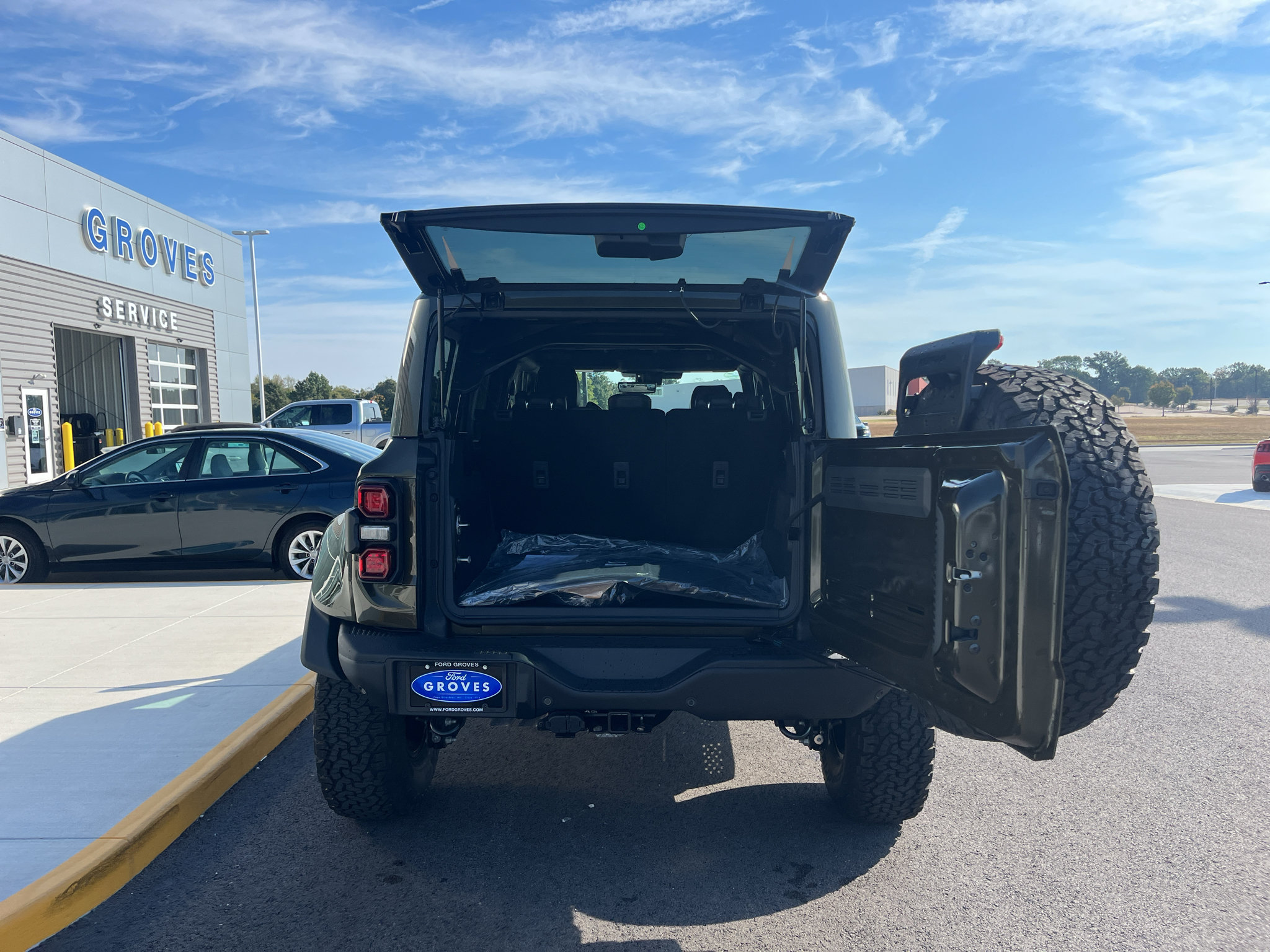 New 2026 Ford Bronco Raptor AWD/4WD image 10