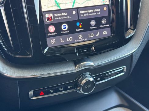 Certified 2025 Volvo XC60 B5 Plus AWD/4WD image 20