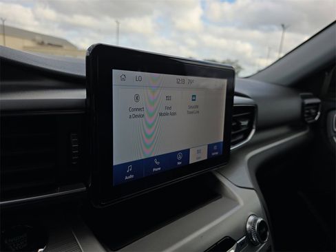 Used 2022 Ford Explorer XLT w/ Equipment Group 202A image 22