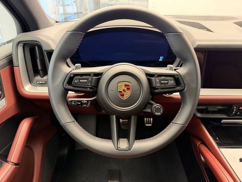 Used 2024 Porsche Cayenne S AWD/4WD image 12