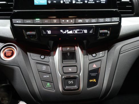 Used 2025 Honda Odyssey Sport-L image 27