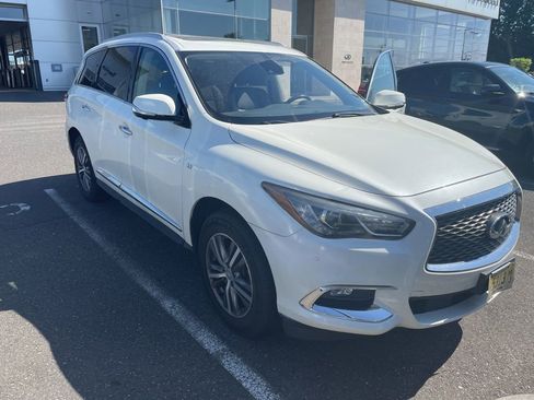 Used 2020 INFINITI QX60 Luxe w/ Essential Package AWD/4WD image 1