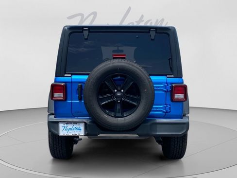Used 2022 Jeep Wrangler Unlimited Sport AWD/4WD image 7